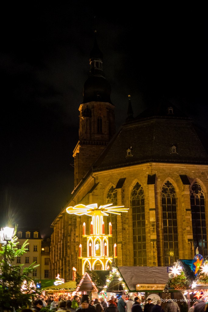 Weihnachtsmarkt an der Heiliggeistkirche