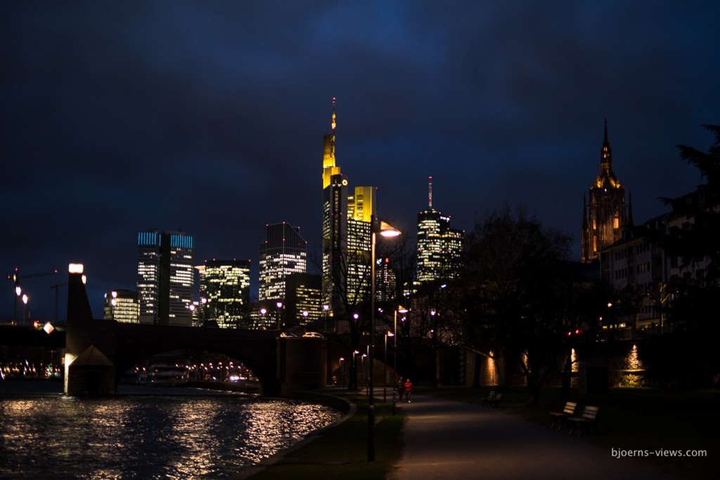 Auf dem Weg zur Ignatz-Bubis Brücke